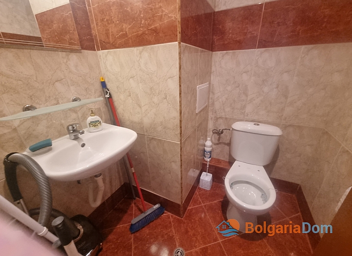 Dvoupokojový byt ve velkém rodinném komplexu. Foto 10