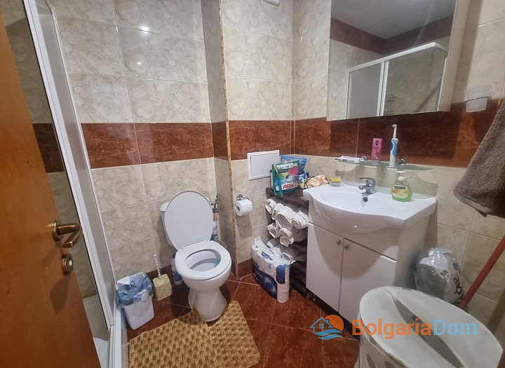 Dvoupokojový byt ve velkém rodinném komplexu. Foto 11