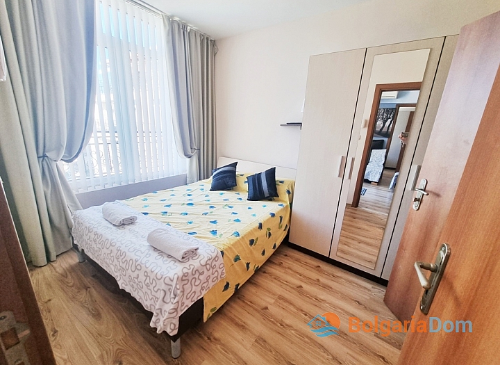 Three-room apartment with pool view in excellent complex. Photo 6