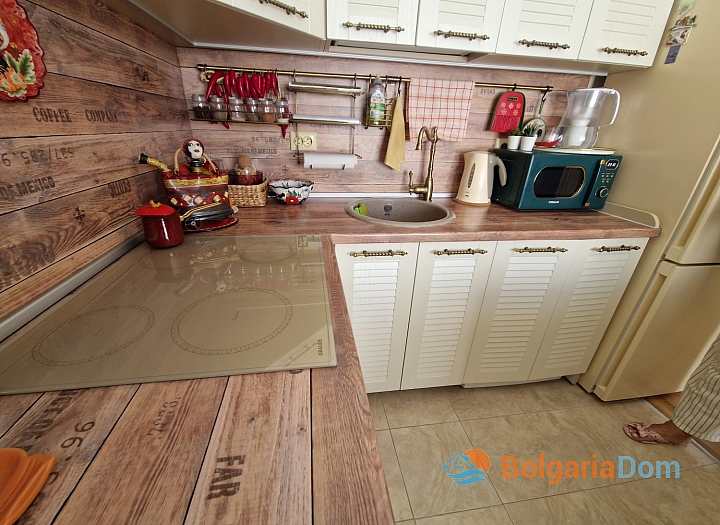 Neu möblierte Wohnung in einer schönen Anlage. Foto 8