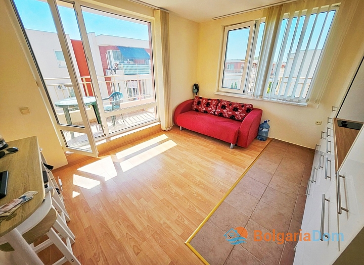 Studio apartment in a large family complex on the coast. Photo 2