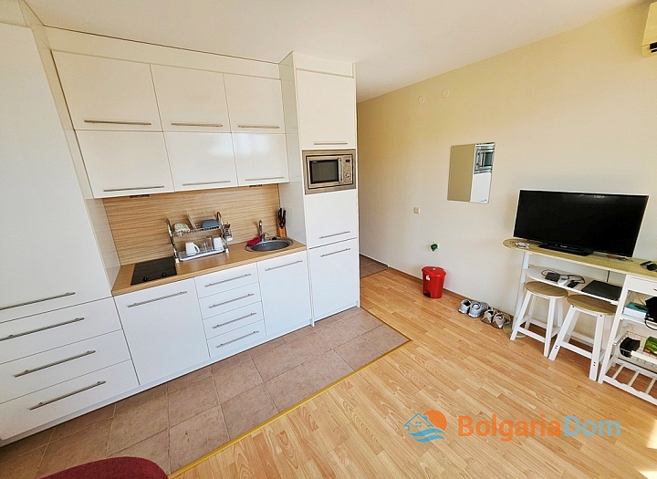 Studio apartment in a large family complex on the coast. Photo 4