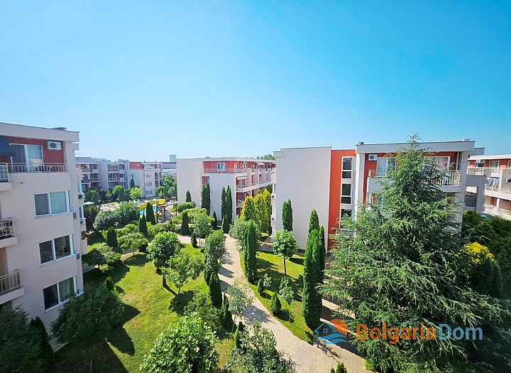Studio apartment in a large family complex on the coast. Photo 8