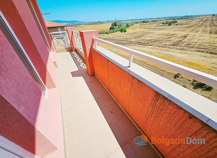 Two-room apartment on the coast at an attractive price. Photo 11