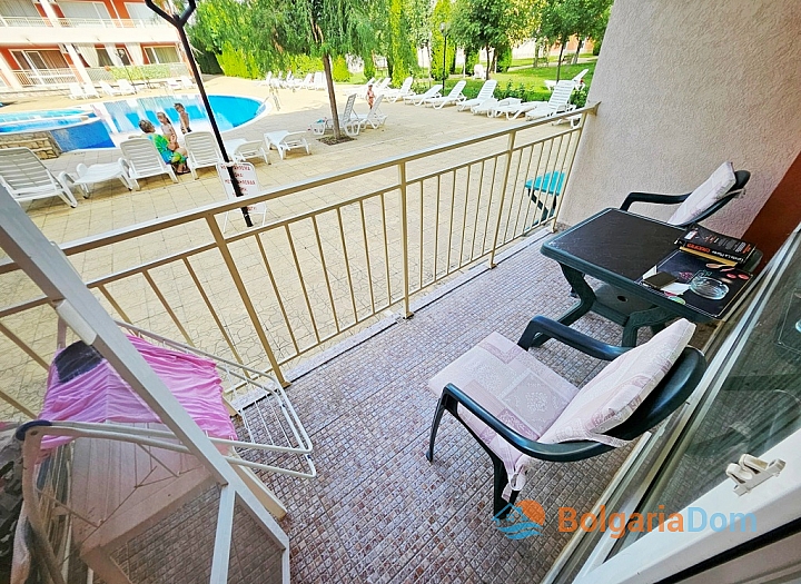 Studio mit Poolblick in berühmtem Familienkomplex. Foto 5