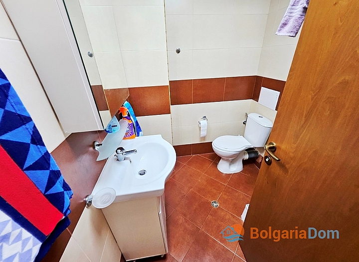 Studio mit Poolblick in berühmtem Familienkomplex. Foto 9