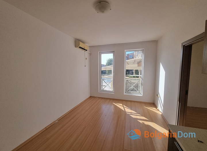 Prodává se útulný dvoupokojový byt v komplexu Sunny Day 6.. Foto 4