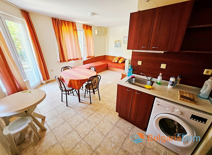 Квартира з видом на басейн у хорошому комплексі. Фото 2 Квартира з видом на басейн у хорошому комплексі. Фото 2