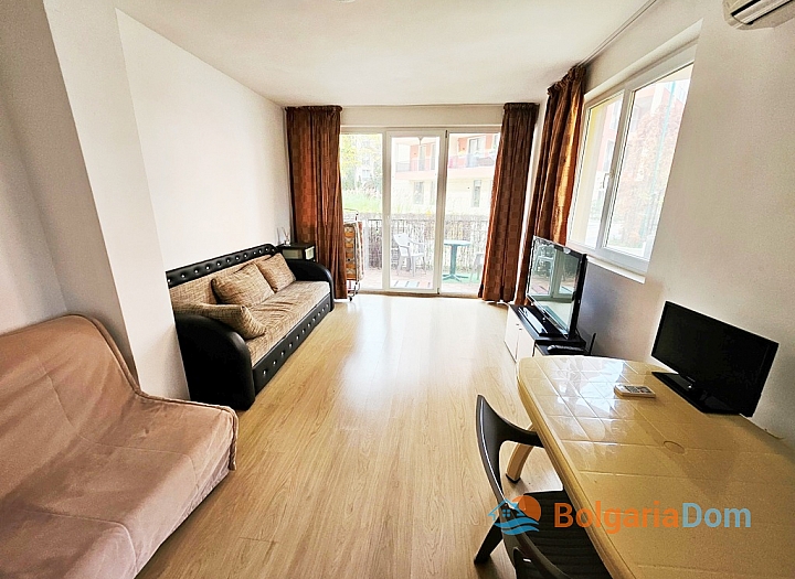 Большая студия в пешей доступности к пляжу на популярном курорте. Фото 12