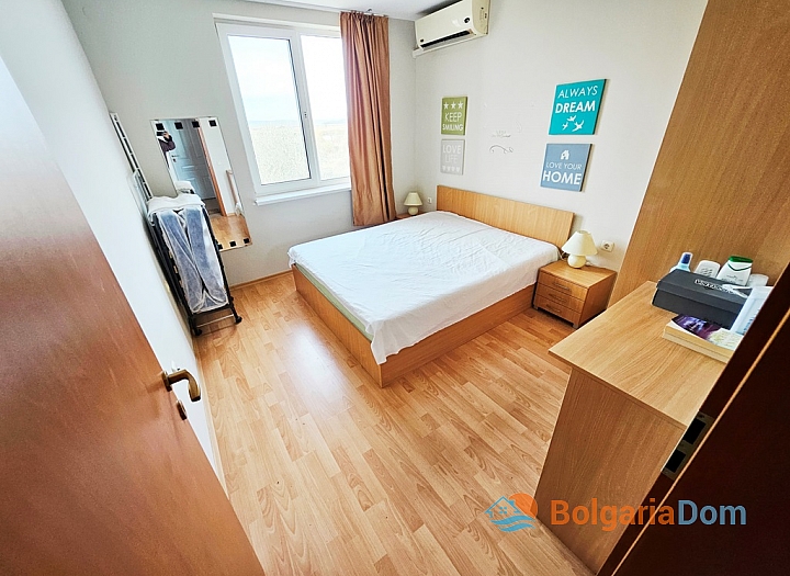 Three-room apartment in a large family complex. Photo 8