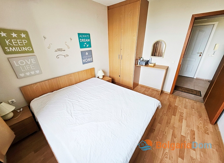 Three-room apartment in a large family complex. Photo 9