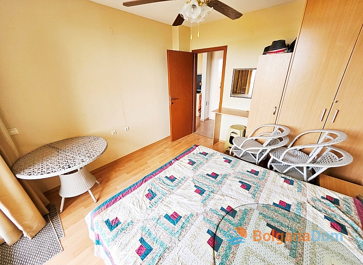 Three-room apartment in a large family complex. Photo 14