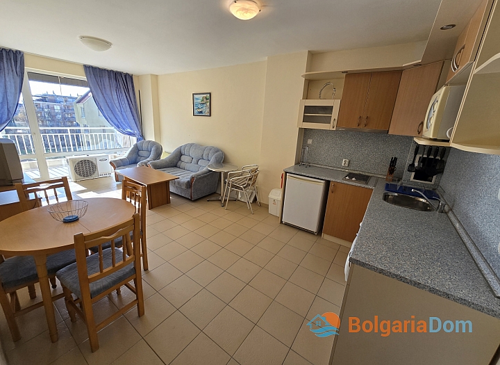 Apartment with pool view in a large complex. Photo 6 Apartment with pool view in a large complex. Photo 6