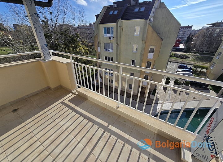 Apartment with pool view in a large complex. Photo 14 Apartment with pool view in a large complex. Photo 14