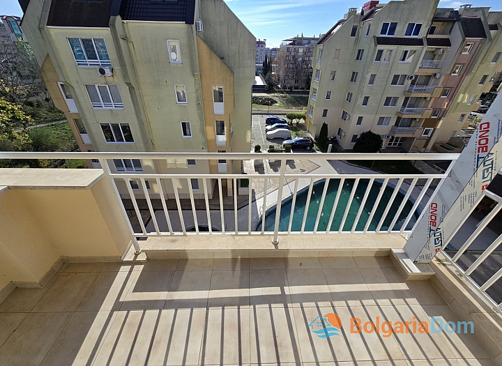 Apartment with pool view in a large complex. Photo 4 Apartment with pool view in a large complex. Photo 4