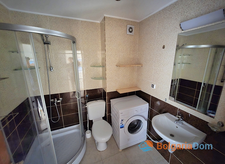 Apartment with a pool view, 100 meters from the sea. Photo 13