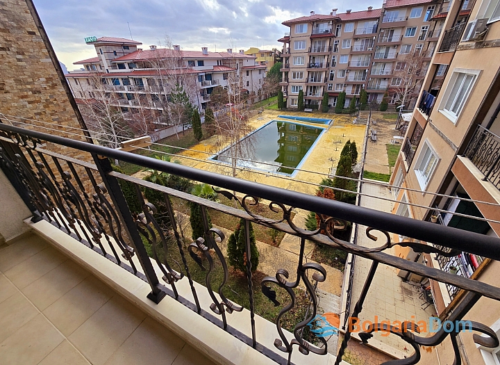 Apartment with a pool view, 100 meters from the sea. Photo 10