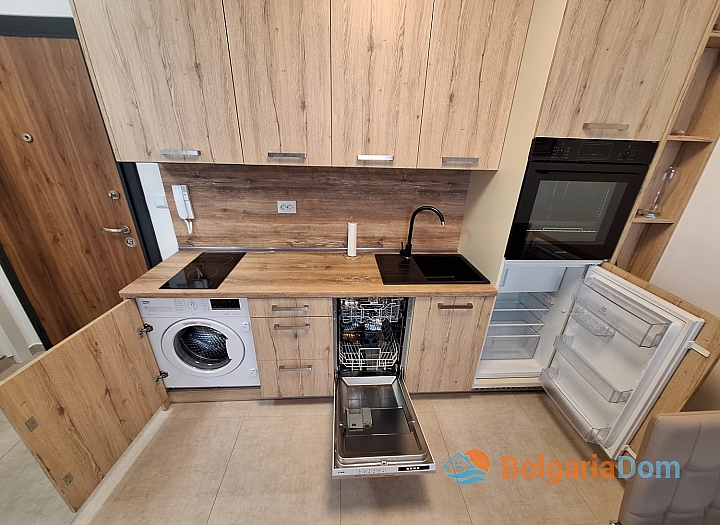 Wunderschöne Wohnung in einem privaten Gebäude mit Blick auf den Pool in einer erstklassigen neuen Anlage. Foto 13