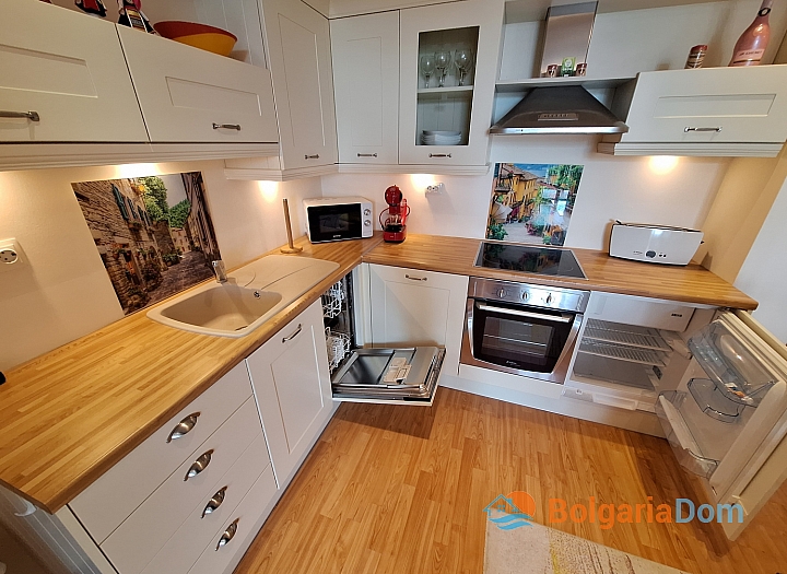 Beautiful apartment with sea views in a luxury spa complex on the first line. Photo 15