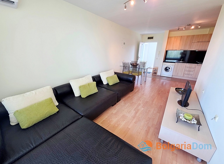 Großzügige Wohnung mit herrlicher Aussicht in einer exzellenten Anlage. Foto 12
