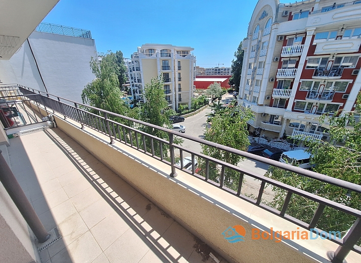 Просторная квартира в большом жилом комплексе. Фото 6