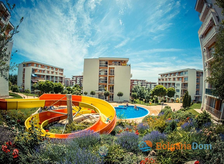 Apartmán s výhledem na moře ve velkém komplexu. Foto 7