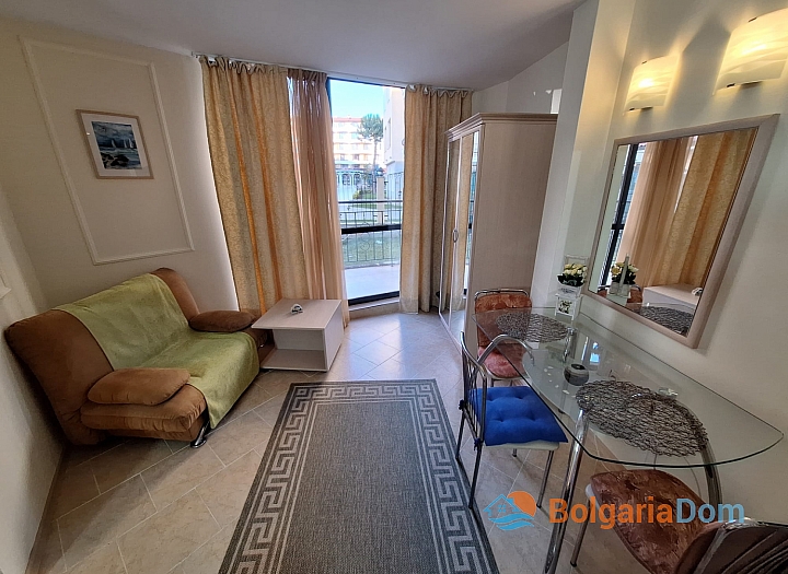 Простора студія з чудовою локацією. Фото 8