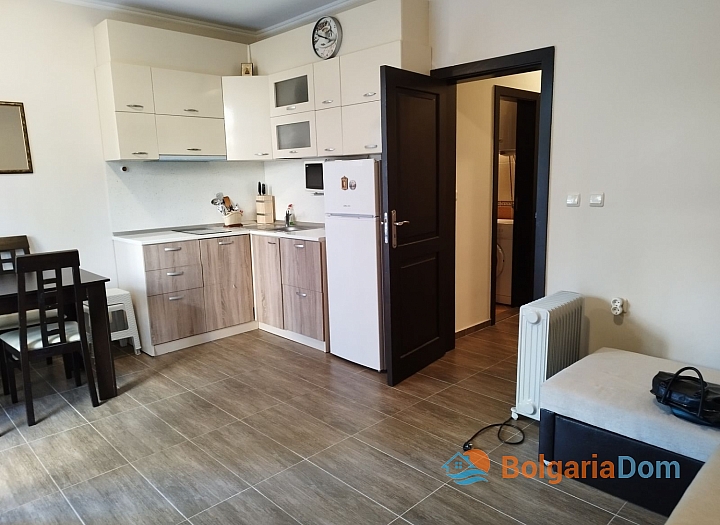 Apartament z trawnikiem w drugiej linii od morza. Zdjęcie 8