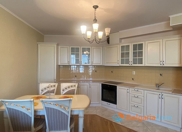 Apartament z widokiem na basen w luksusowym kompleksie. Zdjęcie 1