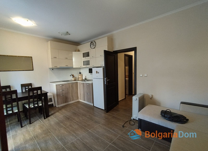 Apartament z trawnikiem w drugiej linii od morza. Zdjęcie 2