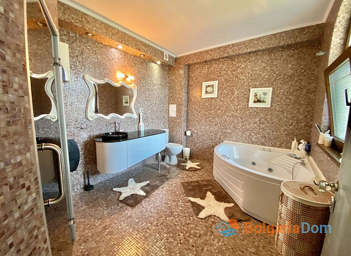 Mezonetový apartmán se 4 ložnicemi v komplexu Esteban. Foto 20