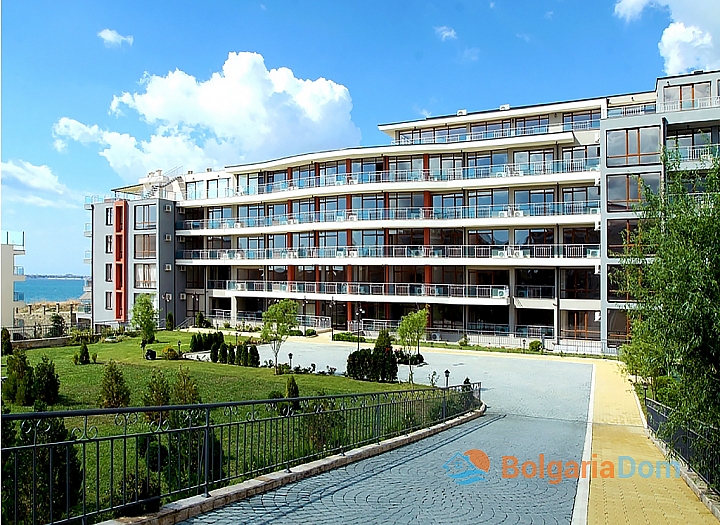 Отличная квартира с лужайкой в 100 метрах от моря. Фото 7