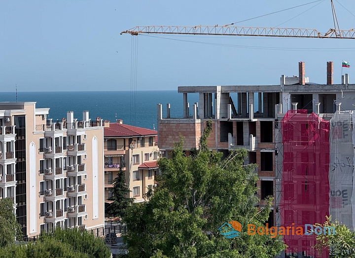 Spacious apartment with sea view in a large complex. Photo 4