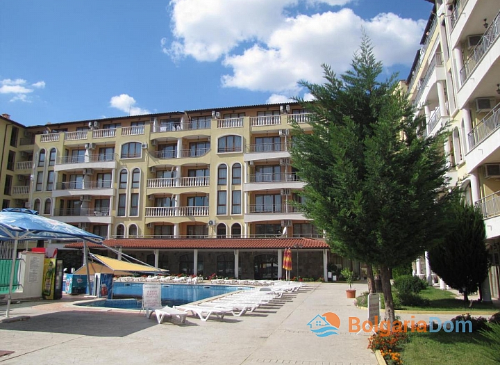 Apartament z widokiem na basen w kompleksie o doskonałej lokalizacji. Zdjęcie 1