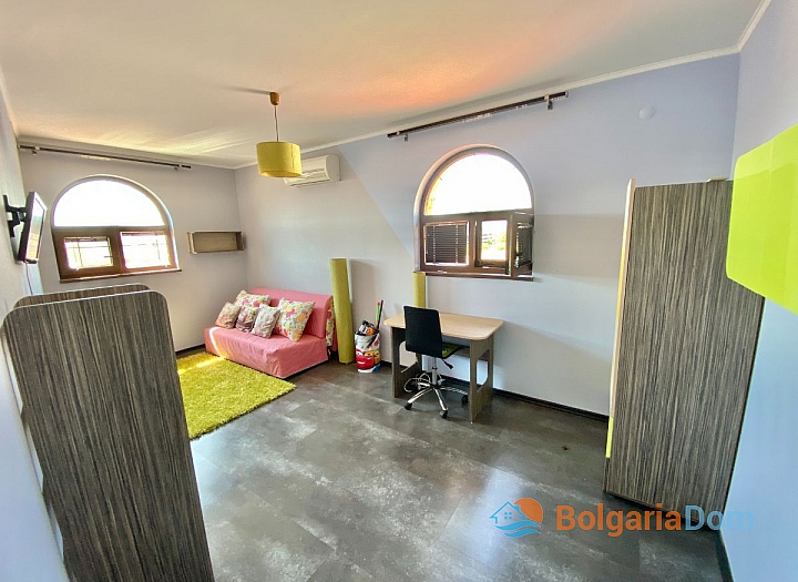 Mezonetový apartmán se 4 ložnicemi v komplexu Esteban. Foto 23