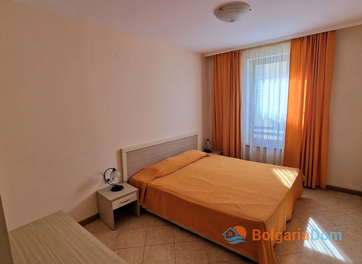Spacious apartment in a large complex. Photo 2