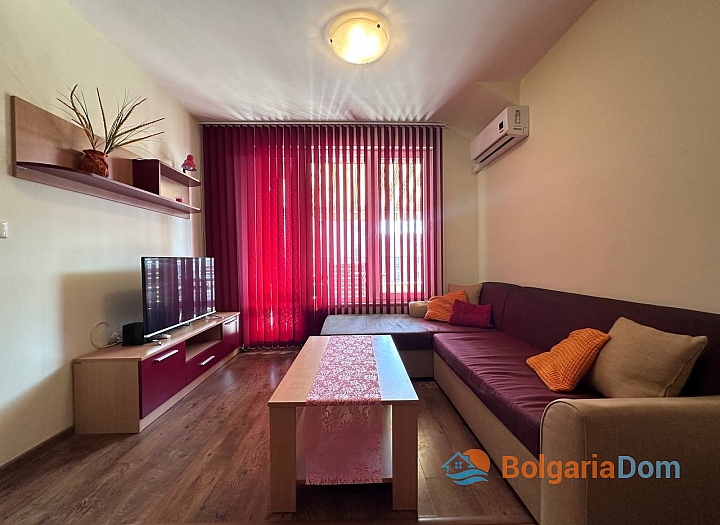 Schöne Wohnung 50 Meter vom Meer entfernt in einem Haus ohne Wartungsgebühr. Foto 1