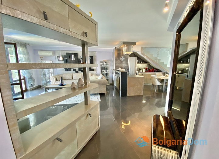 Mezonetový apartmán se 4 ložnicemi v komplexu Esteban. Foto 3