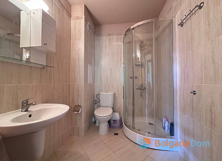Schöne Wohnung 50 Meter vom Meer entfernt in einem Haus ohne Wartungsgebühr. Foto 9