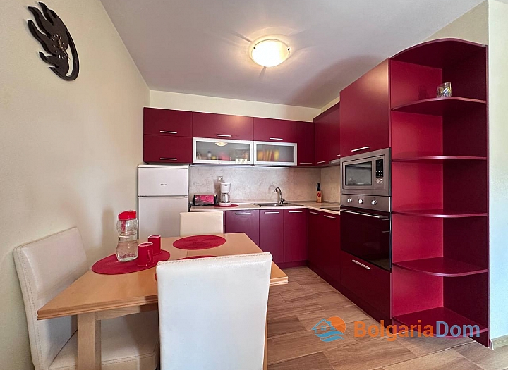 Schöne Wohnung 50 Meter vom Meer entfernt in einem Haus ohne Wartungsgebühr. Foto 3