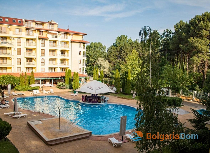 Large apartment in an excellent complex. Photo 4