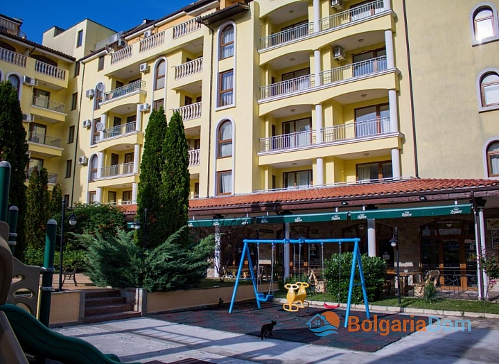 Large apartment in an excellent complex. Photo 5