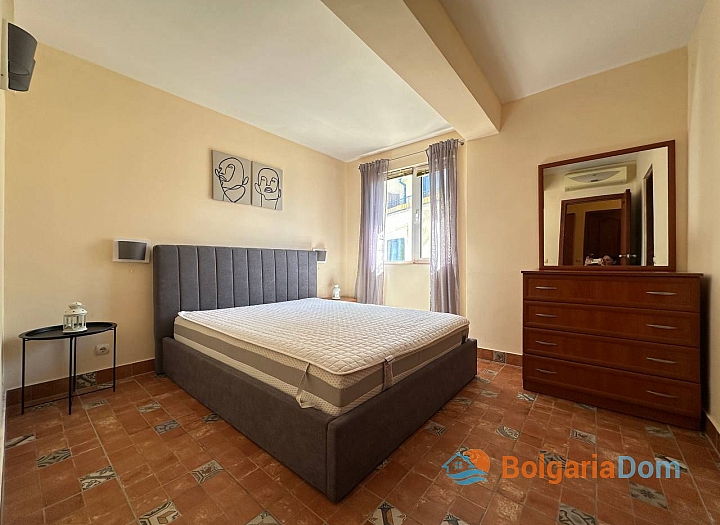 Geräumige Wohnung in einer kleinen Wohnanlage in exzellenter Lage. Foto 4