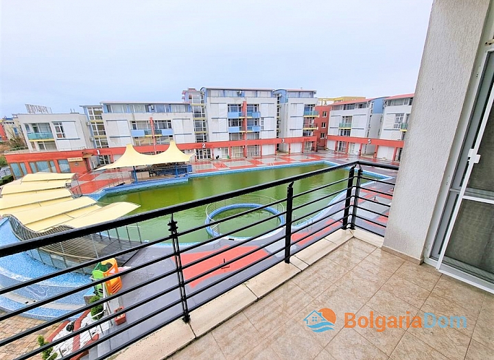 Inexpensive apartment with a beautiful view of the pool. Photo 4