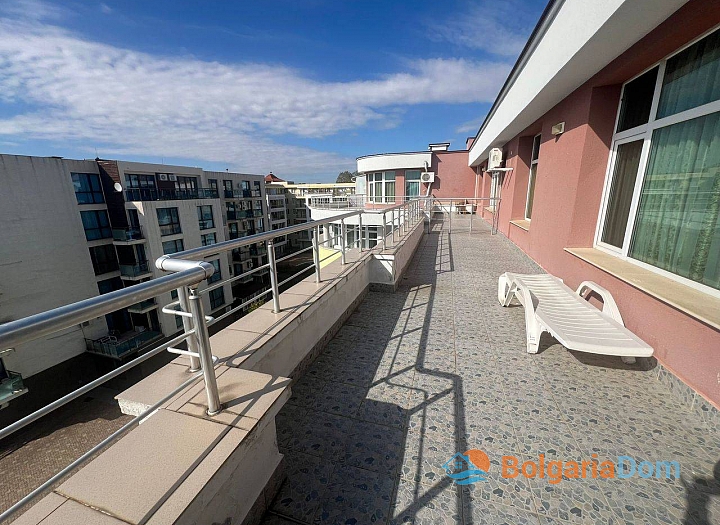 Квартира с большой террасой в хорошем жилом комплексе. Фото 14