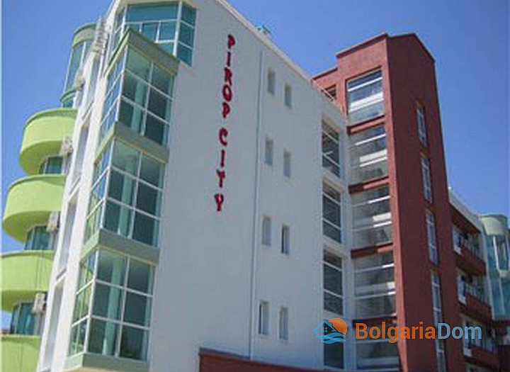 Квартира с большой террасой в хорошем жилом комплексе. Фото 6