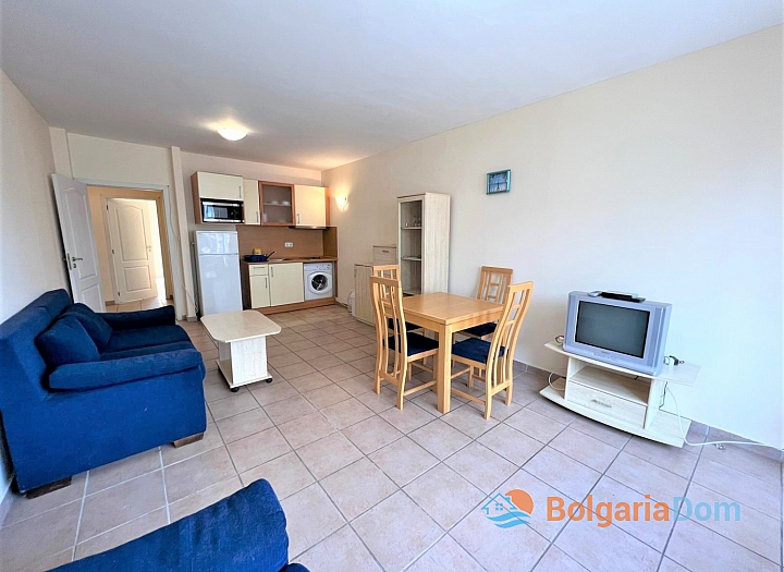 Große Wohnung nahe dem Strand und dem Zentrum von Nessebar. Foto 1