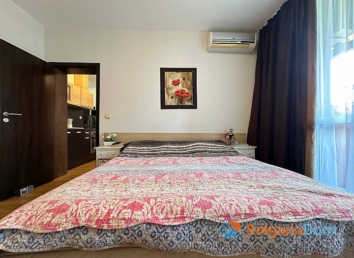 Apartment with side sea view. Photo 16