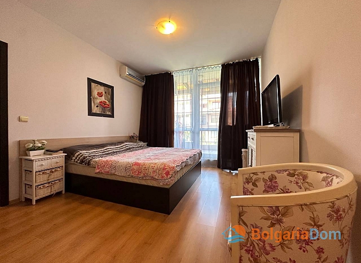 Apartment with side sea view. Photo 3