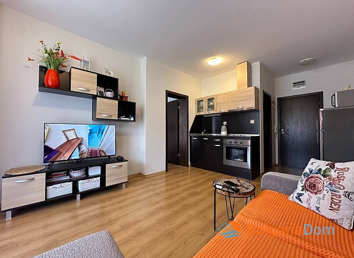 Apartment with side sea view. Photo 8